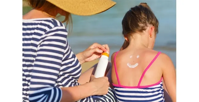 photo les 10 bobos de l’été : comment les prévenir et les soigner. le coup de soleil et les dangers du 