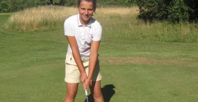 photo baugé, golf : fiona boudineau participera au championnat de france &copy; fiona à l'entraînement