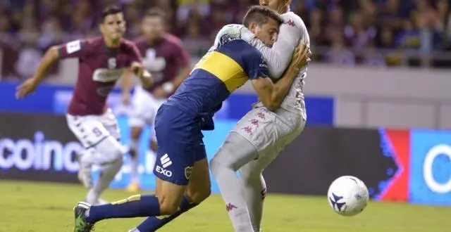 photo jonathan calleri, attaquant du boca junior, a exécuté un parfait coup du foulard. &copy; afp