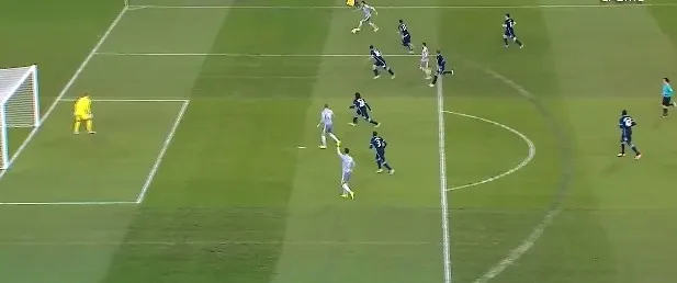 photo karim benzema a ouvert le score face à manchester city d'une somptueuse volée du pied droit. &copy; capture d'écran bein sports