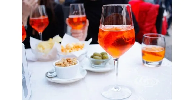 photo spritz ou mojito : lequel choisirez-vous pour l'apéro ?