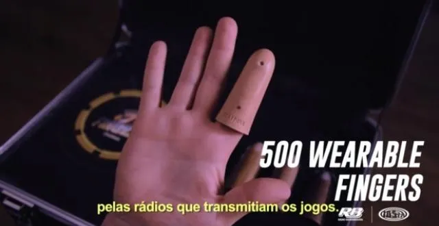 photo un doigt pour écouter le foot &copy; (photo : itaipava)