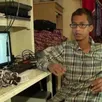 photo ahmed, un américain de 14 ans, avait été arrêté pour avoir construit une horloge prise pour une bombe. de nombreux internautes l'ont soutenu, dont obama et hillary clinton.