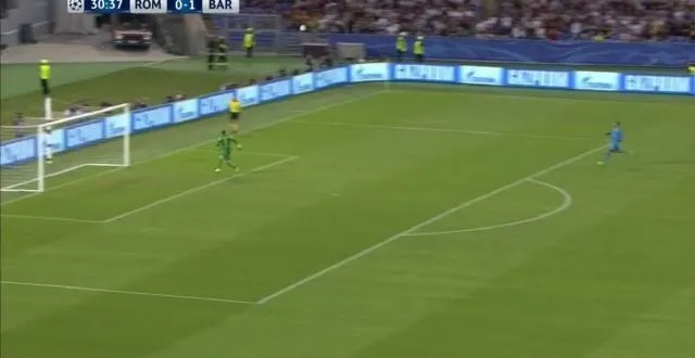 photo alessandro florenzi a marqué un but de près de 50 mètres face au barça. splendide ! &copy; capture écran