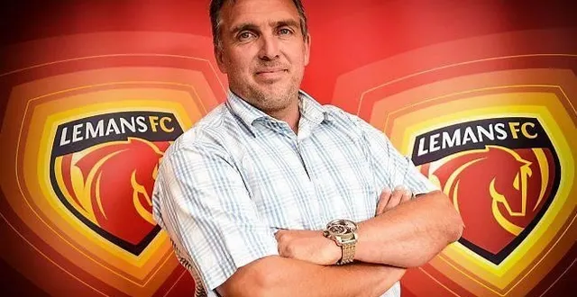 photo richard déziré est un bâtisseur qui s'inscrit dans la durée... &copy; dominique breugnot