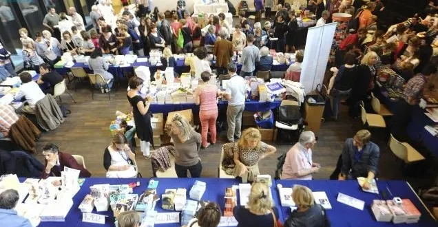 photo découvrez la liste des auteurs invités à la 25e heure du livre qui se déroule ce week-end au mans. &copy; photo archives 
