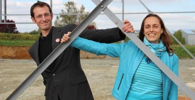 photo damien chivialle et caroline marchais, 34 ans, ouvriront leur biocoop en février, dans la zone d’activité de condé-sur-sarthe. &copy; anne-emmanuelle lambert.