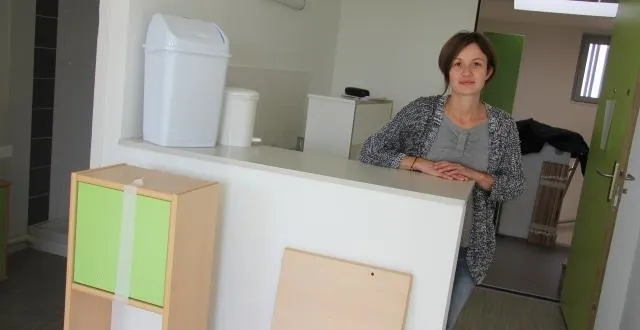 photo aline beauducel, accompagnatrice socio-éducative à l’association iliade, tient des permanences d’accueil à la résidence nelson-mandela, au 15, rue du lycée. &copy; ouest-france