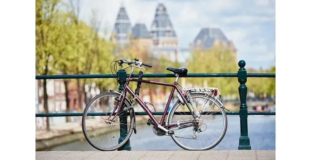 photo vélo de ville : avantages et inconvénients, caractéristiques techniques, prix