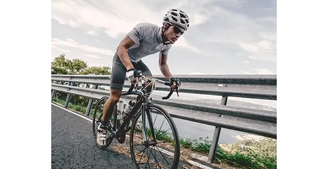 photo quels vêtements et équipements pour la pratique du vélo ?