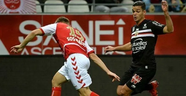 photo hatem ben arfa a été l'acteur principal d'une caméra cachée tournée par le club de nice. &copy; afp