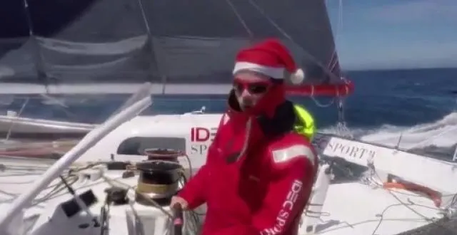 photo joyon et son équipe ont réveillonné en plein atlantique sud &copy; capture d'écran