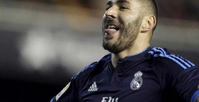 photo benzema a été chambré par les supporteurs de valence. &copy; reuters