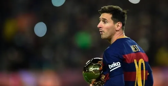 photo dubaï: un policier écope d'un mois de prison pour avoir joué avec le passeport de messi. &copy; photo : afp