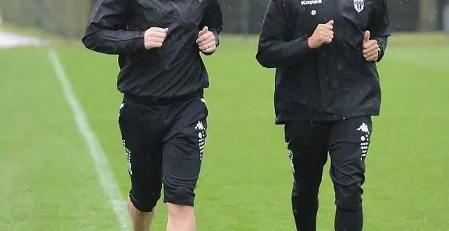 photo yohan eudeline (ici avec gaël angoula) a retrouvé le chemin de la baumette. déjà une première victoire pour lui. &copy; georges mesnager