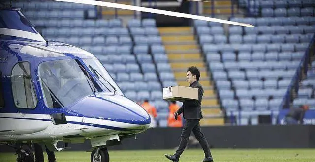 photo la livraison de donuts pour le président de leicester, vichai srivaddhanaprabha. &copy; reuters