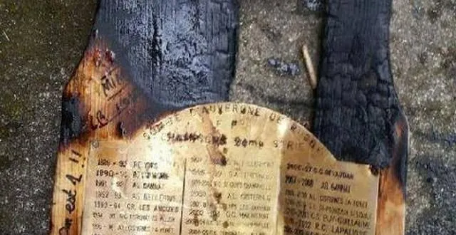 photo le bouclier remis au champion d'auvergne de 2e série. &copy; capture écran