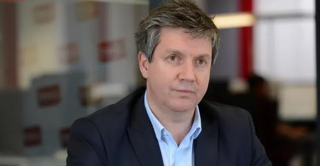 photo football. monaco intensifie sa cour auprès d'olivier pickeu (angers-sco)