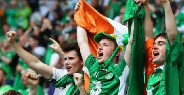 photo vous ne verrez jamais un irlandais seul, ils seront plutôt une bonne centaine. &copy; epa/maxppp