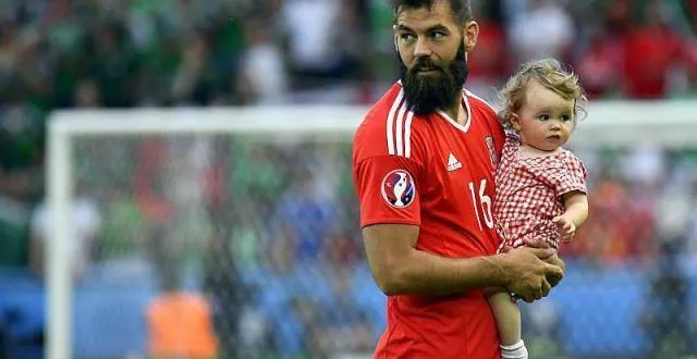 photo joe ledley s'est vu contraint de décaler son mariage. &copy; photo : afp