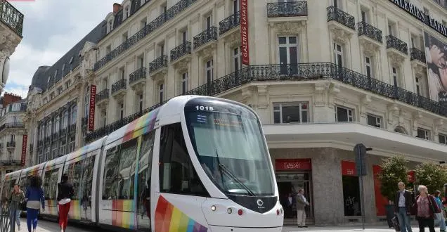 photo angers. le réseau bus et tram irigo adopte de nouveaux horaires pour la rentrée &copy; photo archives le courrier de l'ouest