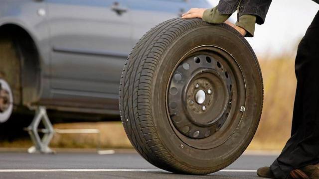 Crevaison des pneus : comment réagir suite à une crevaison 