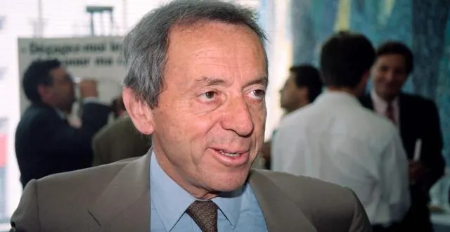 photo l'animateur pierre bouteiller, grande voix de la radio est décédé à l'âge de 82 ans, dans la nuit de jeudi à vendredi à paris, a annoncé son ex-employeur france inter. ici, le 22 août 1994. &copy; afp