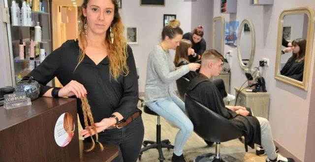 photo audrey cahoreau a déjà envoyé cinq colis contenant une quinzaine de mèches de cheveux à solid’hair. &copy; ouest-france