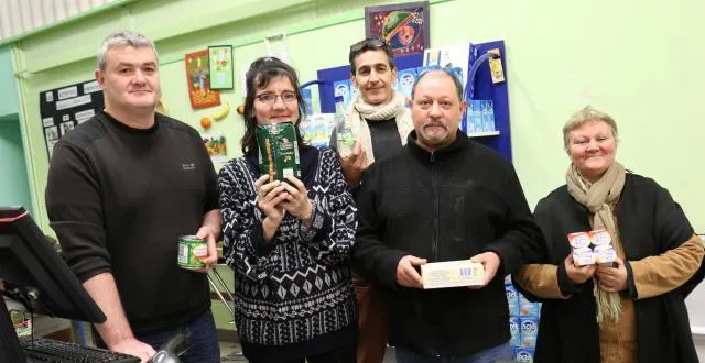 photo une partie de l’équipe de l’épicerie sociale et solidaire, à alençon. &copy; anne-emmanuelle lambert