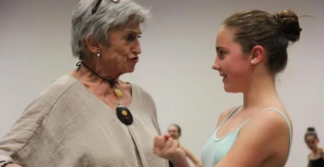 photo formée à l'opéra de paris, anne-marie sandrini a animé la master class. &copy; ouest-france