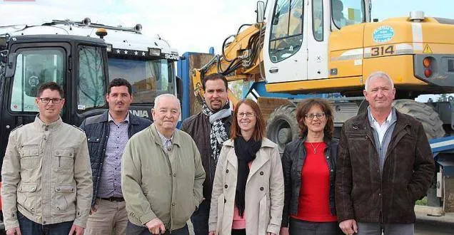 photo autour de henri fronteau, son fils didier et sa femme, ainsi que ses petits-enfants. &copy; photo agathe le nueff