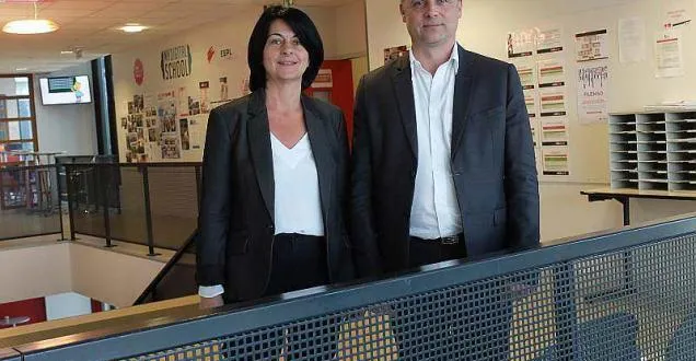 photo le directeur général de l’ecole supérieure des pays de la loire thierry ober et la responsable événementiel sofya deslestre. &copy; photo le courrier de l'ouest