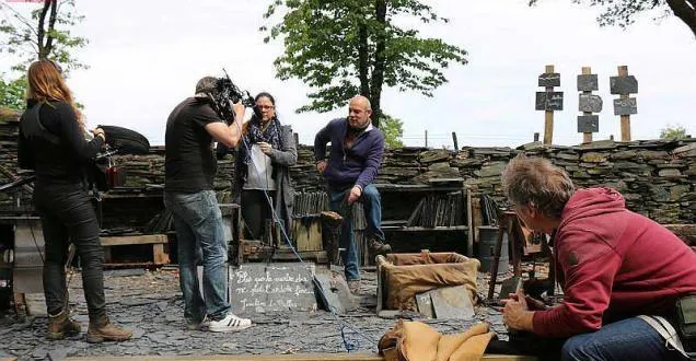 photo segré-en-anjou-bleu. la mine bleue filmée pour france 5 &copy; marie-hélène moron