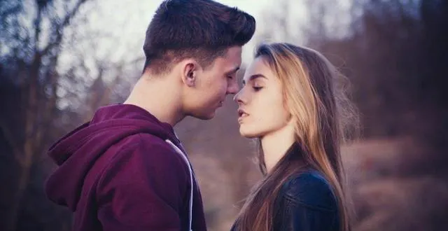 photo pourquoi le bisou contribue tant au bonheur &copy; pixabay