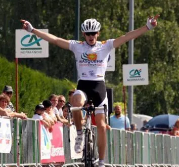 photo le sprinteur de la fdj, champion de france et vainqueur d’étape sur le tour, a remporté l’édition 2009 du signal d'écouves juniors. &copy; ouest-france