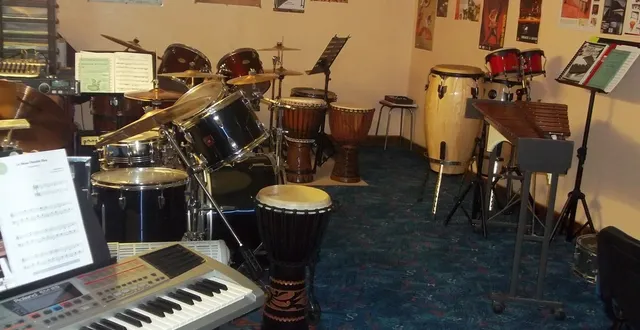 photo porte ouverte le samedi 26,dimanche 27 aoûtde l'école de musique départementale de batterie percussions claviers thierry soursas le mans