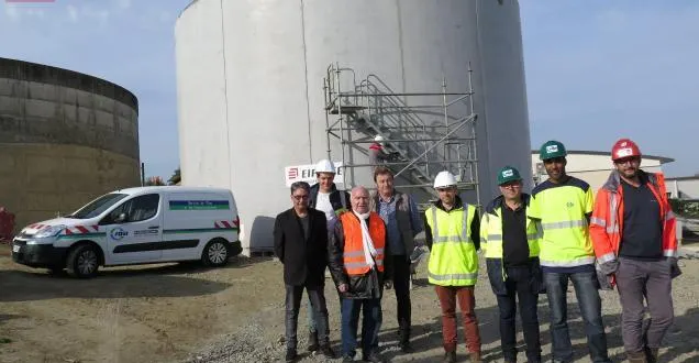 photo le lion-d'angers. un nouveau réservoir d'eau en construction