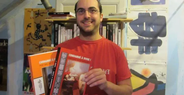 photo robert douëtte, jeune écrivain, s’est installé à saint-florent-le-vieil. il vient
de publier « condamné à vivre ! », en deux tomes. &copy; ouest-france