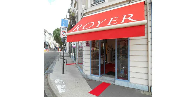 photo magasin de chaussures royer au mans : chausseur multimarque et partenaire mephisto et paraboot