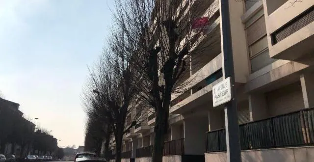 photo un bar associatif dans lequel se réunissent des militants identitaires s’est installé dans un appartement de l’avenue pasteur. &copy; ouest-france