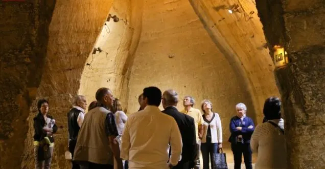 photo doué-la-fontaine. rencontre sur le patrimoine aux perrières ce samedi &copy; les caves cathédrales de doué-la-fontaine