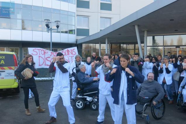 Saint Saturnin. En col re le personnel de l Arche reprend Orelsan