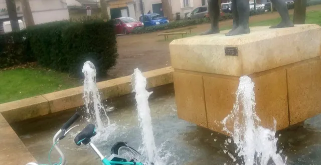 photo pony bikes abbandoné placed ney