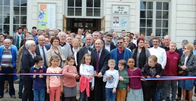photo le salon du savoir-faire a été inauguré ce vendredi 13 avril, à la halle-au-blé. &copy; ouest-france