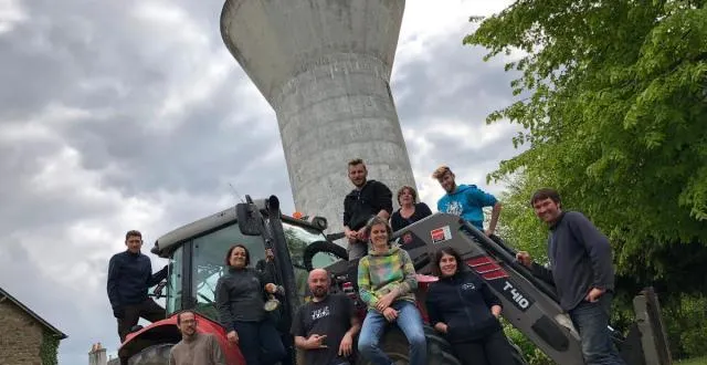 photo l’équipe du blizzart festival compte une soixantaine de bénévoles. certains sont à pied d’œuvre sur site depuis déjà quinze jours. ils attendent 2 000 personnes sur le week-end. &copy; anne-emmanuelle lambert