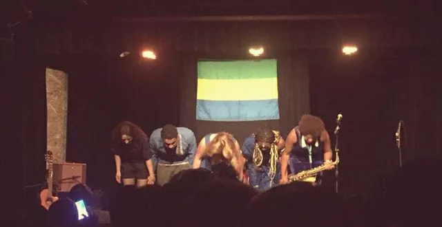 photo joli succès pour la dernière représentation de jann halexander