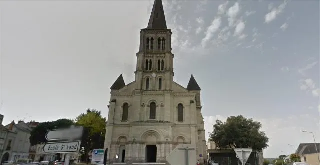 photo cinq vitraux illumineront prochainement l’abside du chœur de l’église saint-laud, à angers. &copy; copie écran google maps