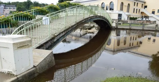 photo au lendemain des inondations à bagnoles-de-l’orne, le niveau d’eau du lac est revenu à la normale. &copy; ouest-france