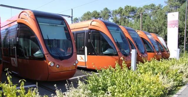 photo au centre de maintenance, près d’antarès, les rames sont contrôlées. &copy; ouest-france