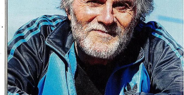 photo un livre plein d'optimisme